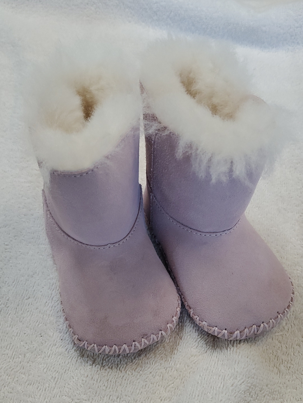 UGG Infants Caden Pink Suede Booties. Cozy Shearling Lining. Size 2-3